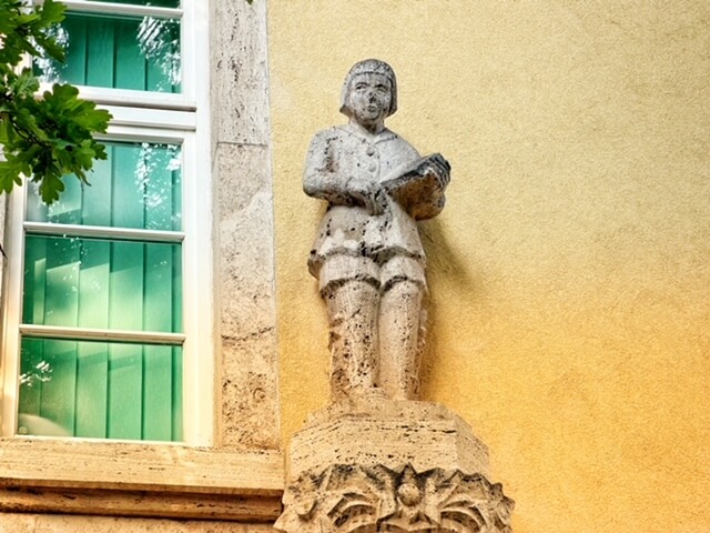 Gebäude der früheren Taubstummenschule in Weimar, Teil des Schulportals