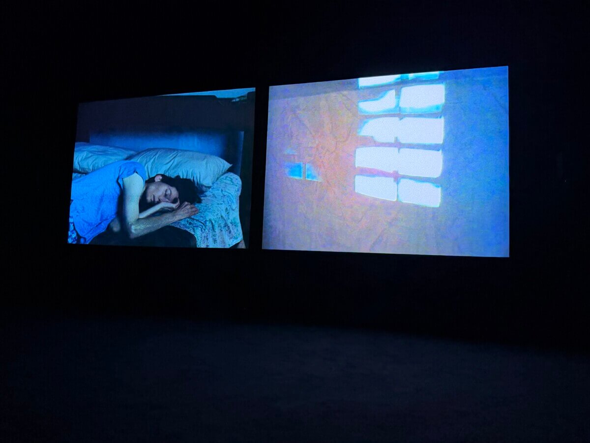 Installation async-first light (2017) in der Sakamoto-Ausstellung